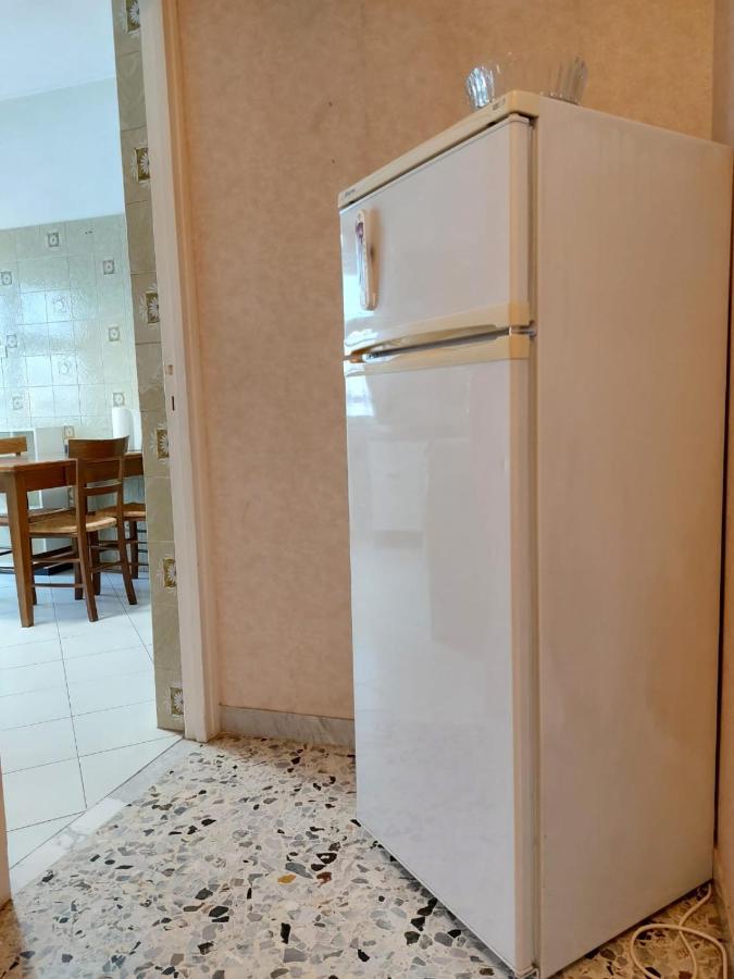 12Min Da Roma Centro Stanza Grande E Luminosa Hotel Чампино Екстериор снимка