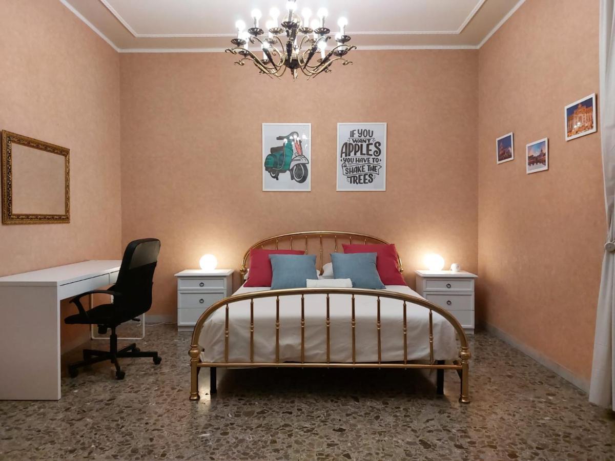 12Min Da Roma Centro Stanza Grande E Luminosa Hotel Чампино Екстериор снимка