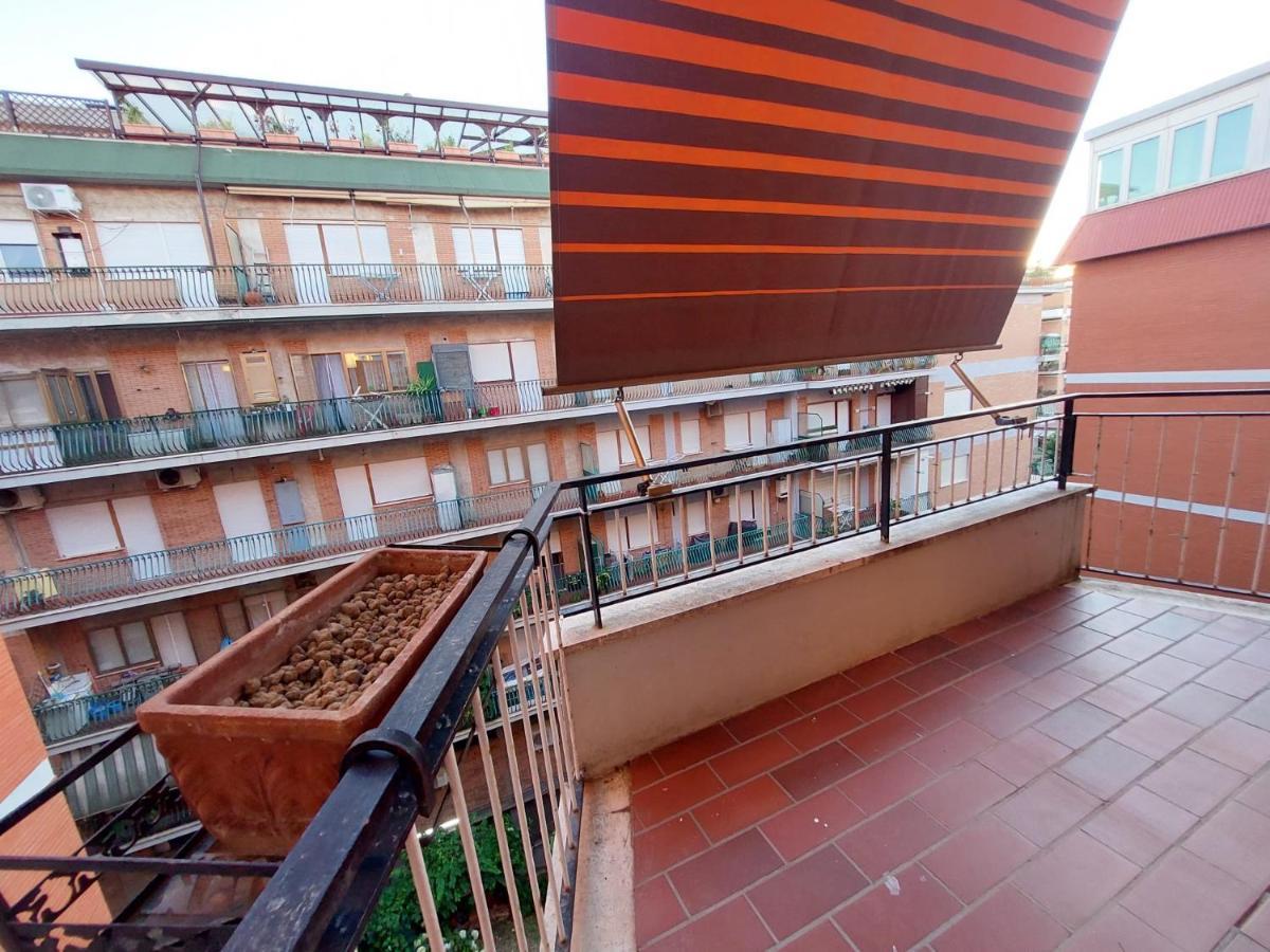 12Min Da Roma Centro Stanza Grande E Luminosa Hotel Чампино Екстериор снимка