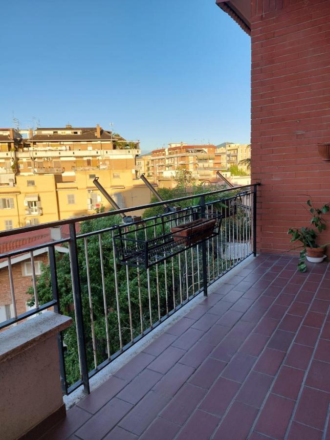 12Min Da Roma Centro Stanza Grande E Luminosa Hotel Чампино Екстериор снимка
